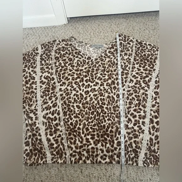 Absolutely Famous Tan and Cream Boxy Blouse size 2X - Picture 3 of 7